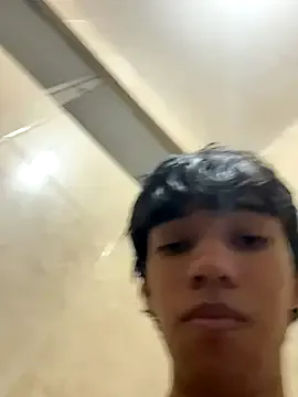 Awesomelusty – webcam model profile photo Image 14