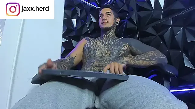 Take1668 – webcam model profile photo Image 17