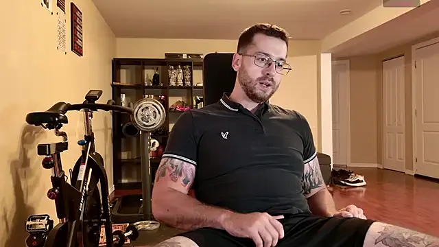  – webcam model profile photo Image 12