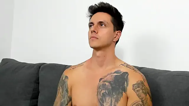 roouse – webcam model profile photo Image 15