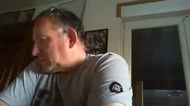 EvieEvans – webcam model profile photo Image 5