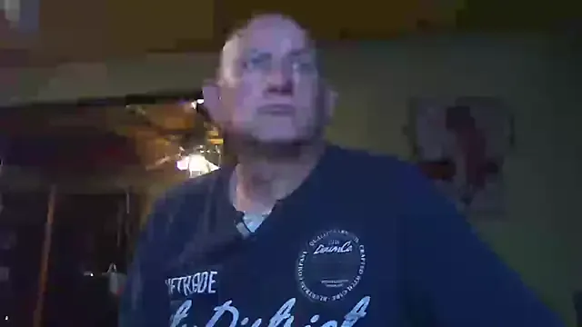 EvieEvans – webcam model profile photo Image 9