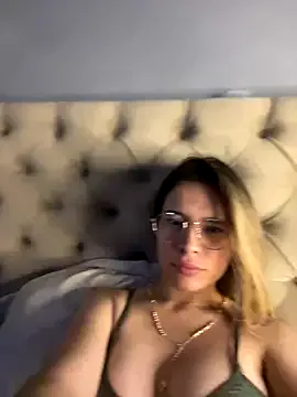 ManaMi-maru – webcam model profile photo Image 9