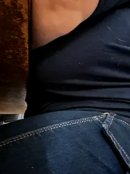 NANA_7 – webcam model profile photo Image 8