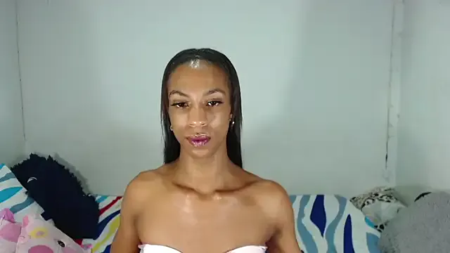 roouse – webcam model profile photo Image 18