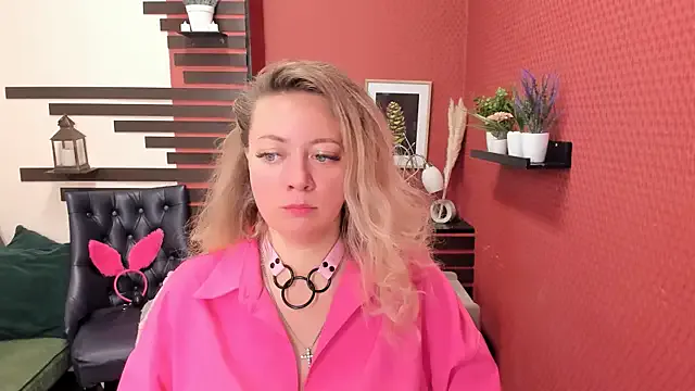  – webcam model profile photo Image 16