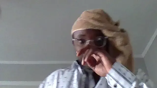 maataaan – webcam model profile photo Image 13