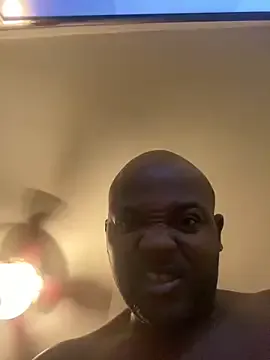 maataaan – webcam model profile photo Image 4