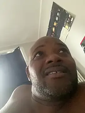 maataaan – webcam model profile photo Image 5