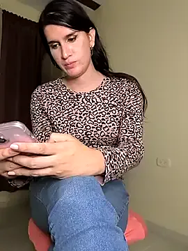 Emily_brown04 – webcam model profile photo Image 19