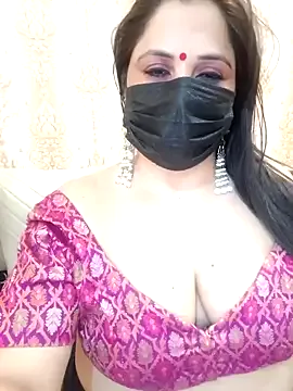 Garima_G – webcam model profile photo Image 3