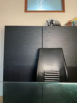 roouse – webcam model profile photo Image 17