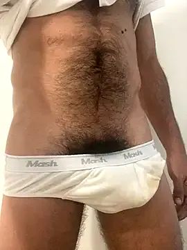 roouse – webcam model profile photo Image 10