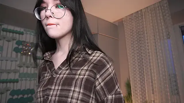 Nonchan_ – webcam model profile photo Image 2