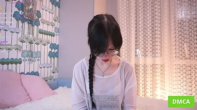 Nonchan_ – webcam model profile photo Image 9