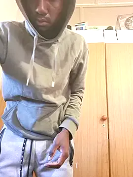  – webcam model profile photo Image 4