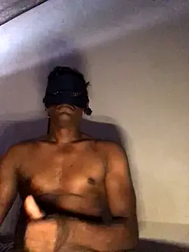 maataaan – webcam model profile photo Image 2