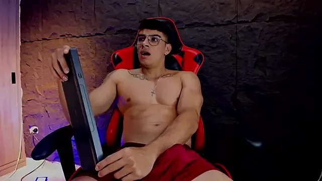 kai101010 – webcam model profile photo Image 13