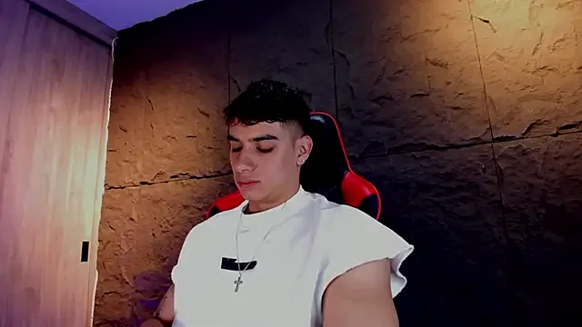 kai101010 – webcam model profile photo Image 15