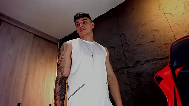 kai101010 – webcam model profile photo Image 18