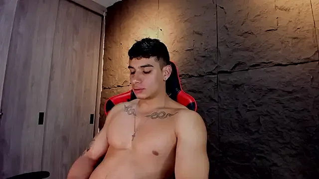 kai101010 – webcam model profile photo Image 3