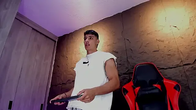 kai101010 – webcam model profile photo Image 9