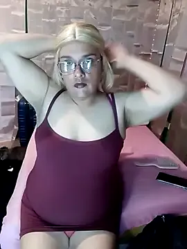 Lola_Hale – webcam model profile photo Image 7