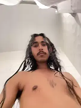 Yui-Ch – webcam model profile photo Image 2