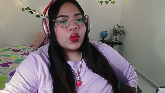 Megu_Melon – webcam model profile photo Image 2