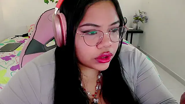 Megu_Melon – webcam model profile photo Image 7