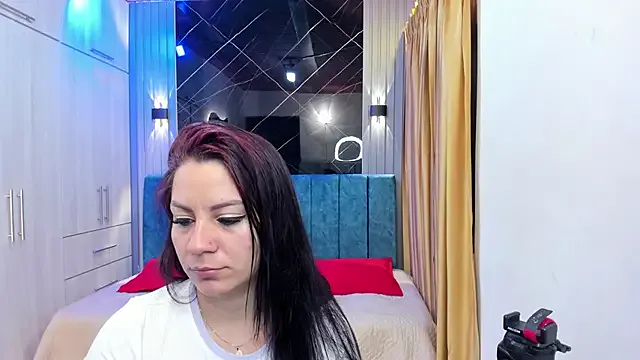 Julia_Ahnn Image 17