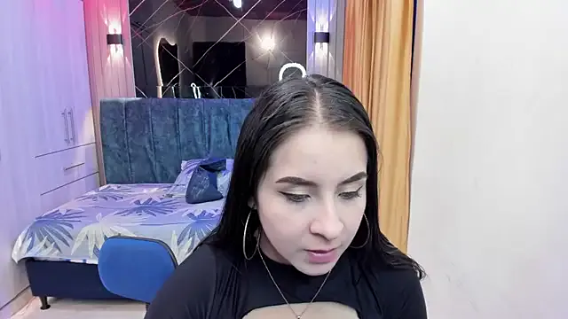 Julia_Ahnn Image 18