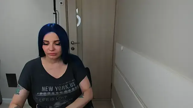 LillieWebb_ – webcam model profile photo Image 3