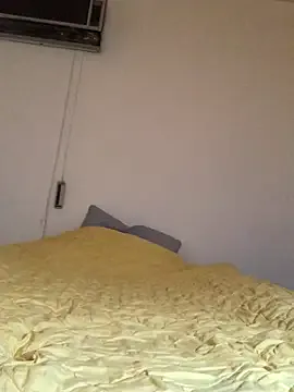 Faidraishere – webcam model profile photo Image 5