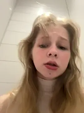 julie-bae Image 2
