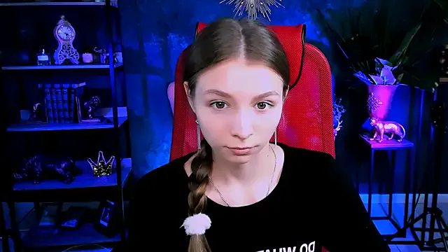 roouse – webcam model profile photo Image 14