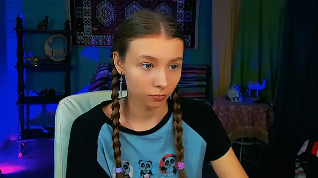 roouse – webcam model profile photo Image 15