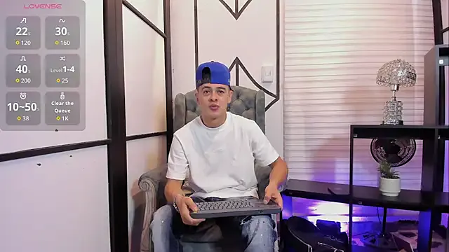 Yui-Ch – webcam model profile photo Image 19