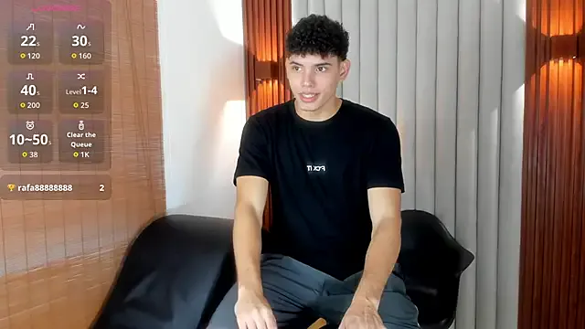 hintly – webcam model profile photo Image 10