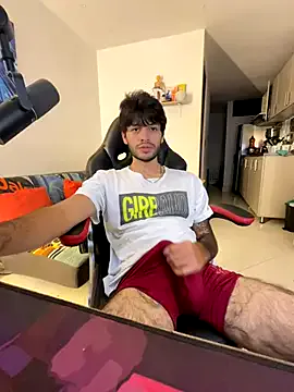 kai101010 – webcam model profile photo Image 10