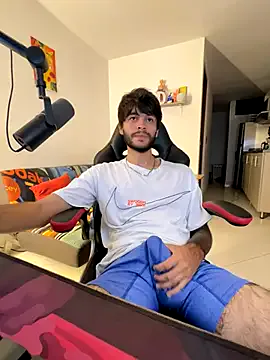 kai101010 – webcam model profile photo Image 15