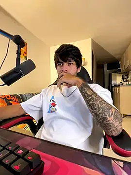 kai101010 – webcam model profile photo Image 17