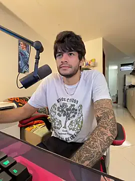 kai101010 – webcam model profile photo Image 6