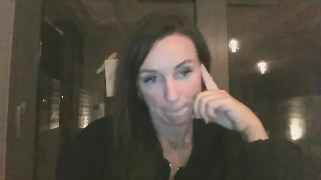 EvieEvans – webcam model profile photo Image 10