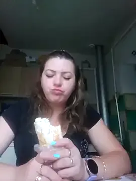 Mia--meow – webcam model profile photo Image 2