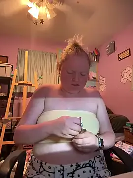 roouse – webcam model profile photo Image 2