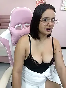 NANA_7 – webcam model profile photo Image 14