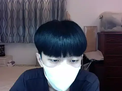 roouse – webcam model profile photo Image 2