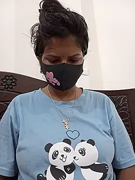 Mia--meow – webcam model profile photo Image 4