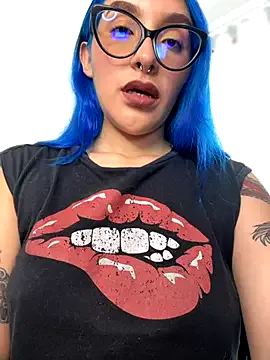 roouse – webcam model profile photo Image 15